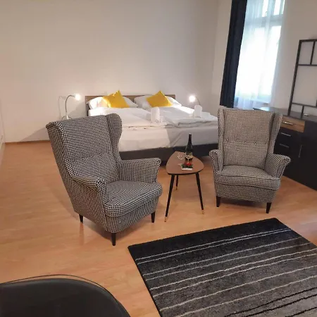 Apartman Nad Kolonadou Karlovy Vary Exterior photo